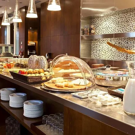 Ac Palacio Universal By Marriott Hotel