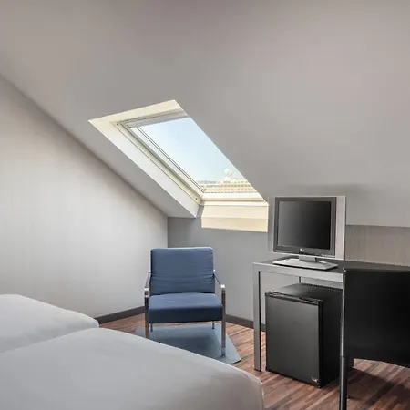 Ac Palacio Universal By Marriott Hotel