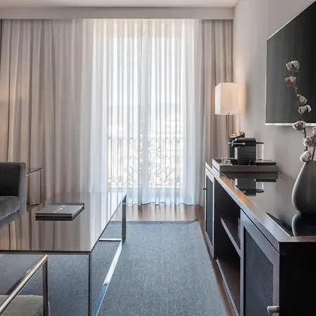 Hotel Ac Palacio Universal By Marriott 4*