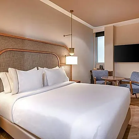 Hotel Ac Palacio Universal By Marriott