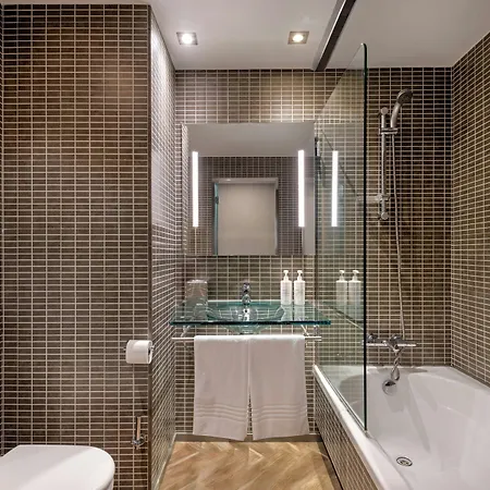 Ac Palacio Universal By Marriott Hotel 4*