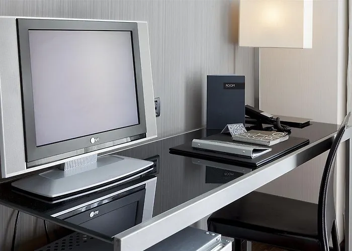 Ac Palacio Universal By Marriott ויגו