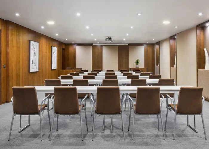 Ac Palacio Universal By Marriott ויגו