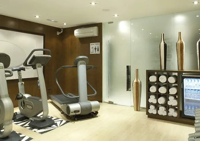 מלון Ac Palacio Universal By Marriott 4*